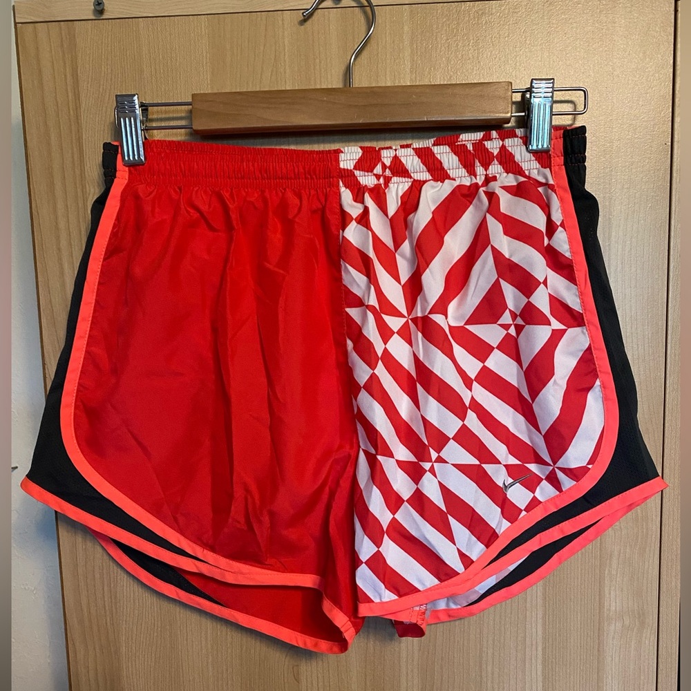Nike Dri-Fit Neon Tempo Running shorts - size Medium NWOT